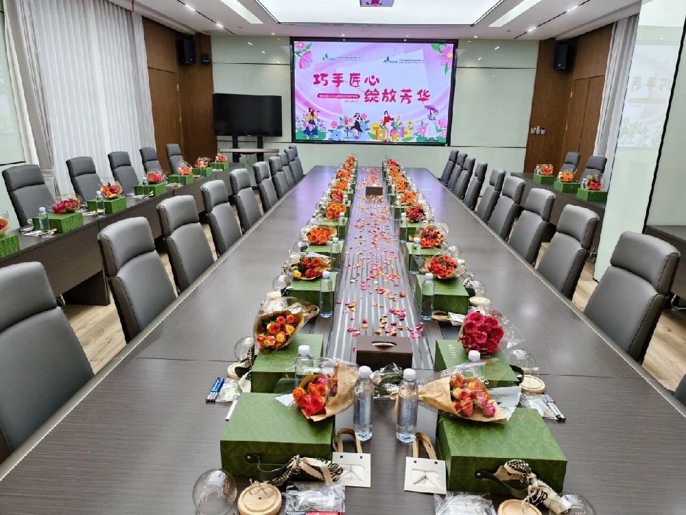 巧手匠心 綻放芳華 | 超信集團(tuán)為慶祝國(guó)際三八女神節(jié)，用心策劃DIY活動(dòng)，派發(fā)精美禮物